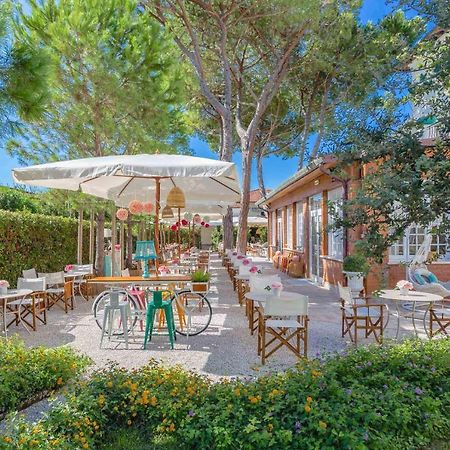 Hotel La Pineta Al Mare Форте дей Марми Екстериор снимка