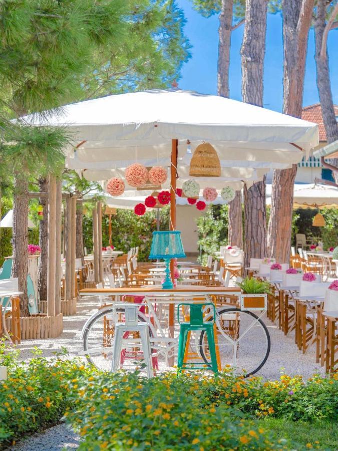 Hotel La Pineta Al Mare Форте дей Марми Екстериор снимка