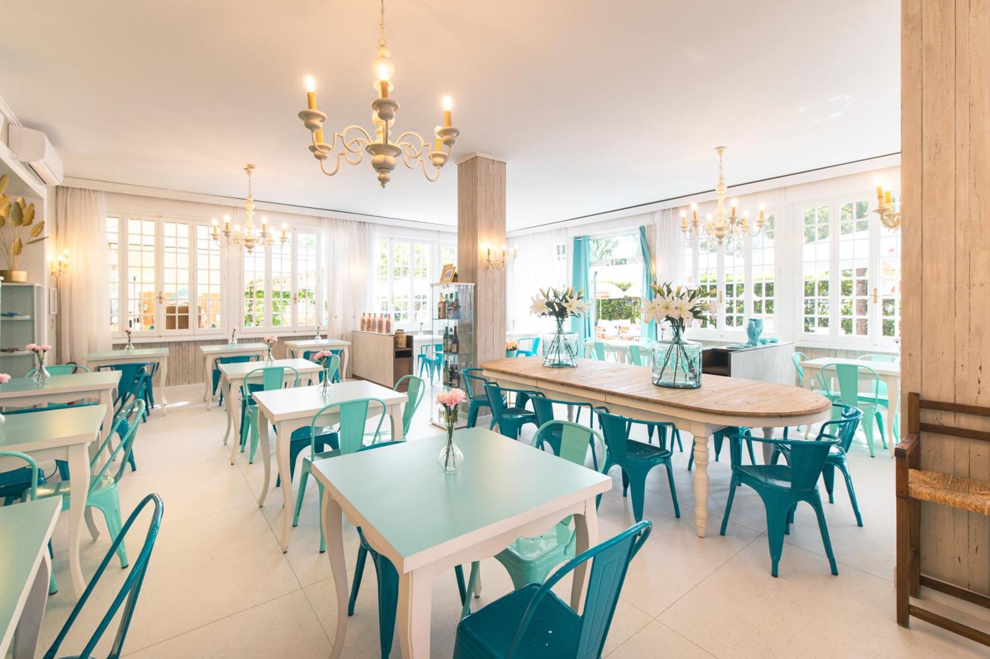 Hotel La Pineta Al Mare Форте дей Марми Екстериор снимка