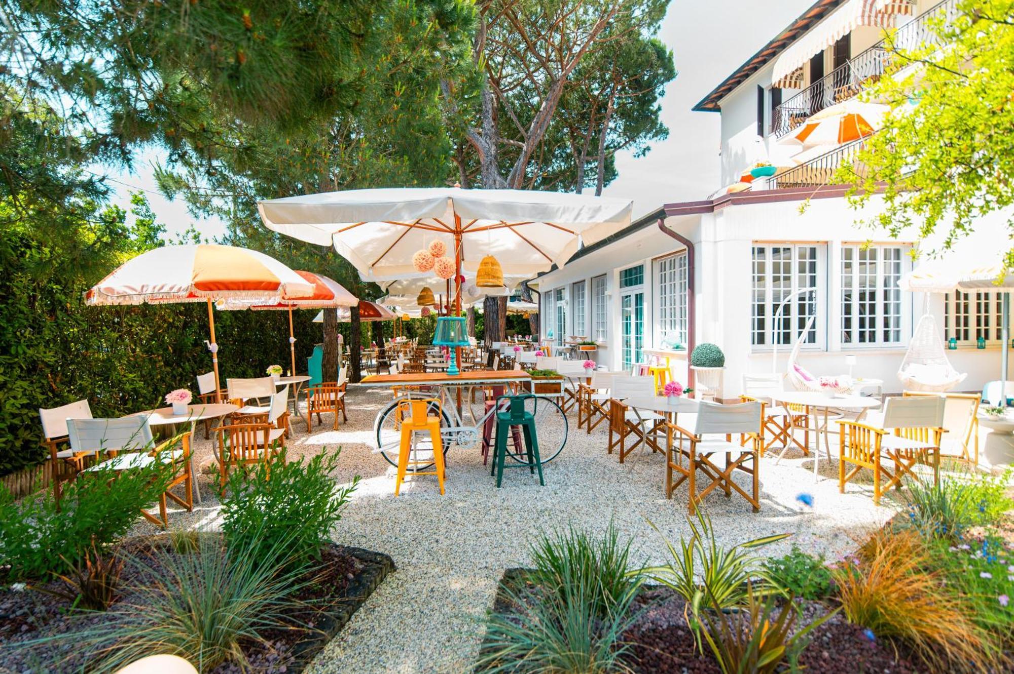 Hotel La Pineta Al Mare Форте дей Марми Екстериор снимка