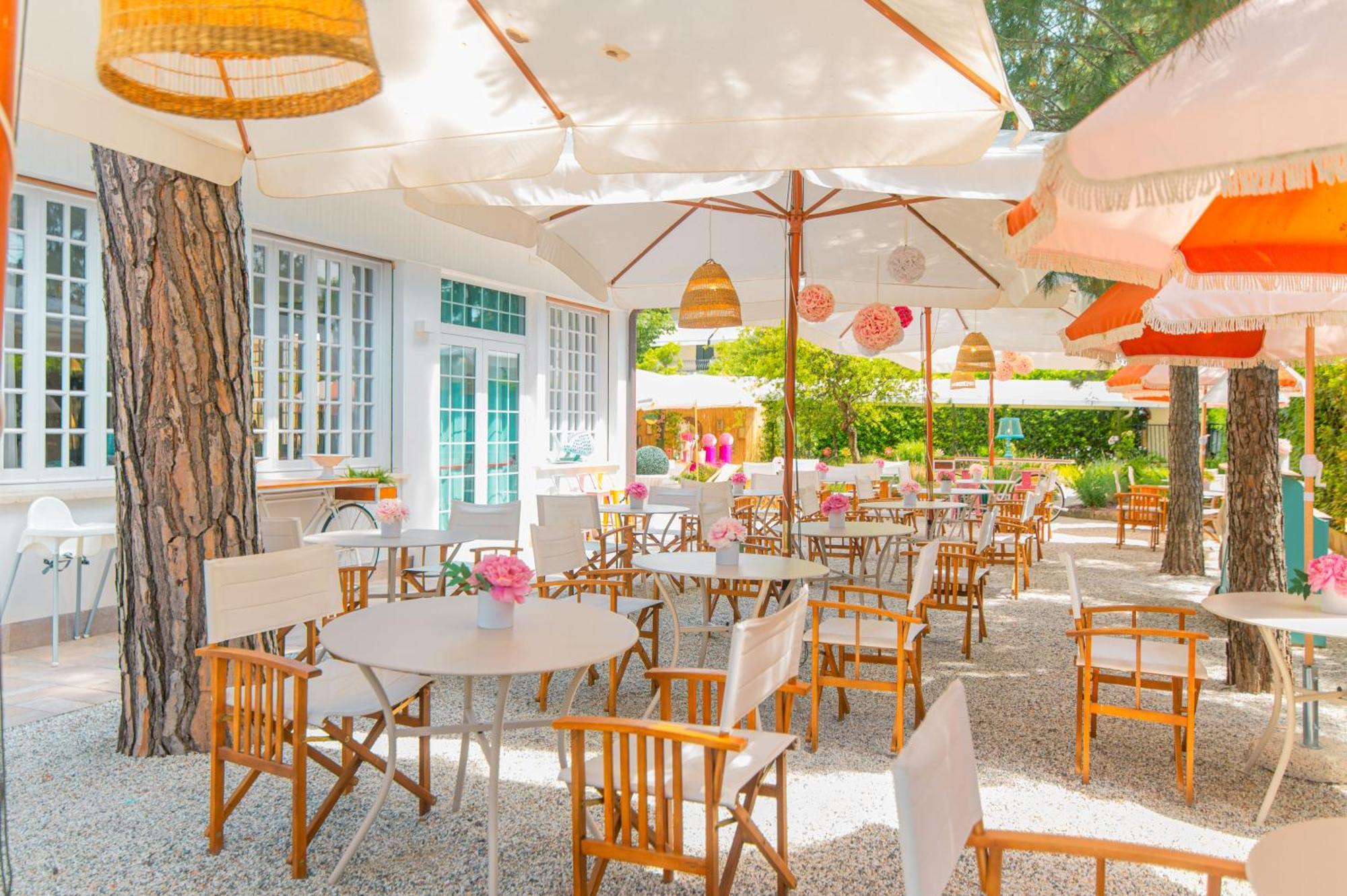 Hotel La Pineta Al Mare Форте дей Марми Екстериор снимка